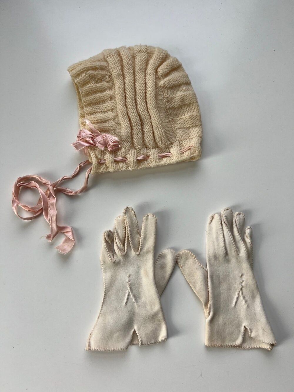 1930s 1940s Vintage Handmade Crochet Handmade Wedding Baby Bonnet & Girls Gloves